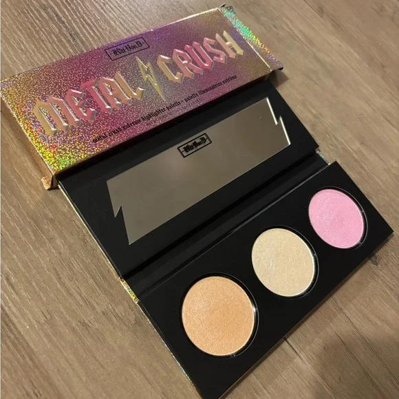 Kat Von D Metal Crush Highlighter Palette - Picture 1 of 4